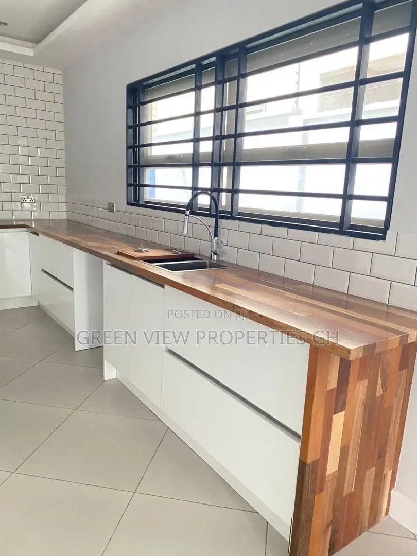 Furnished 4bdrm Duplex in Tseaddo for sale in Tseaddo