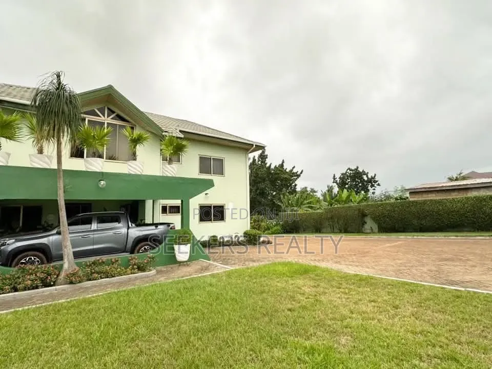 6bdrm House in Ghana Flag for sale in Ghana Flag