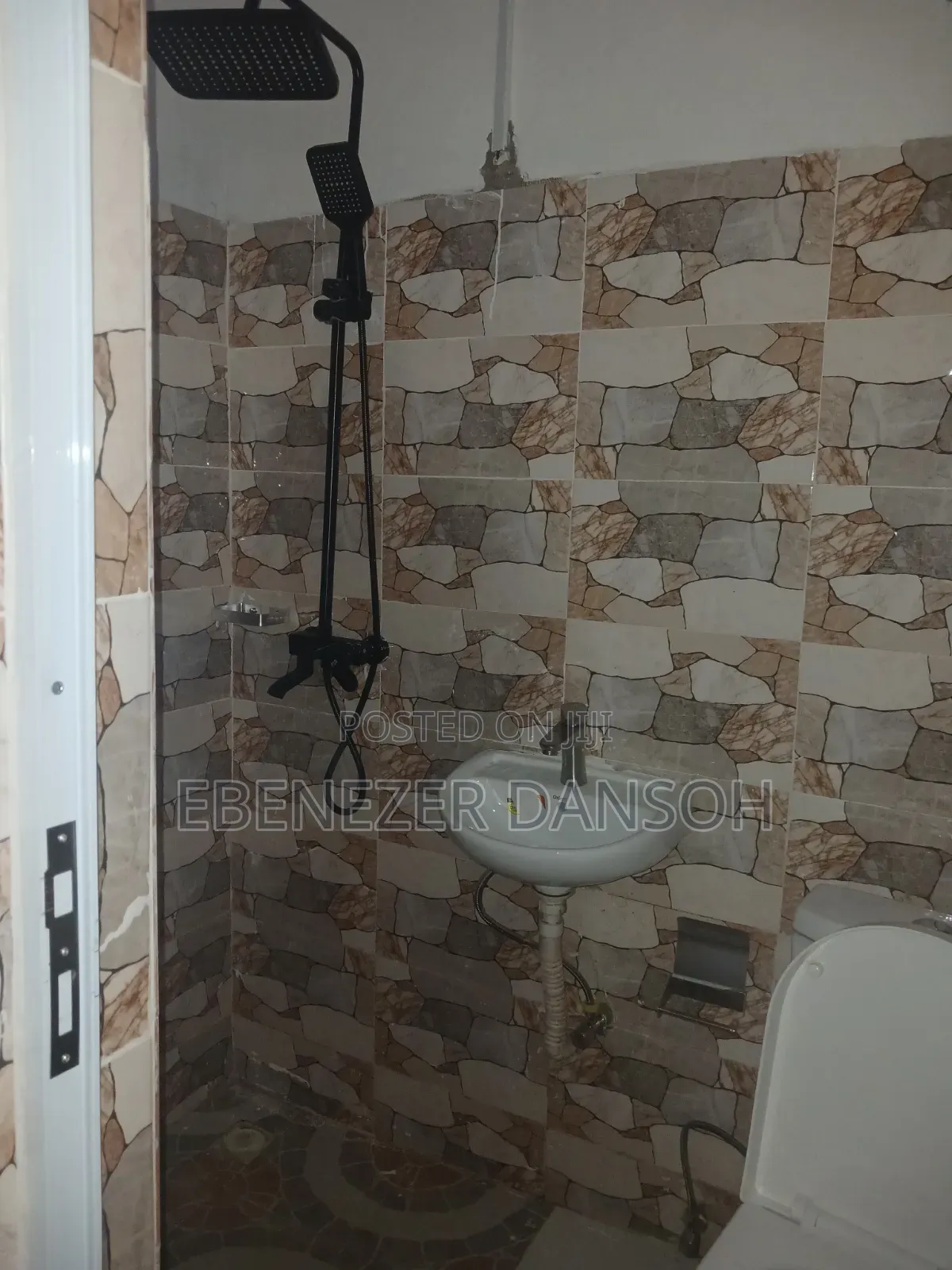 1bdrm Apartment in Telephone Pole, Tseaddo for rent in Tseaddo