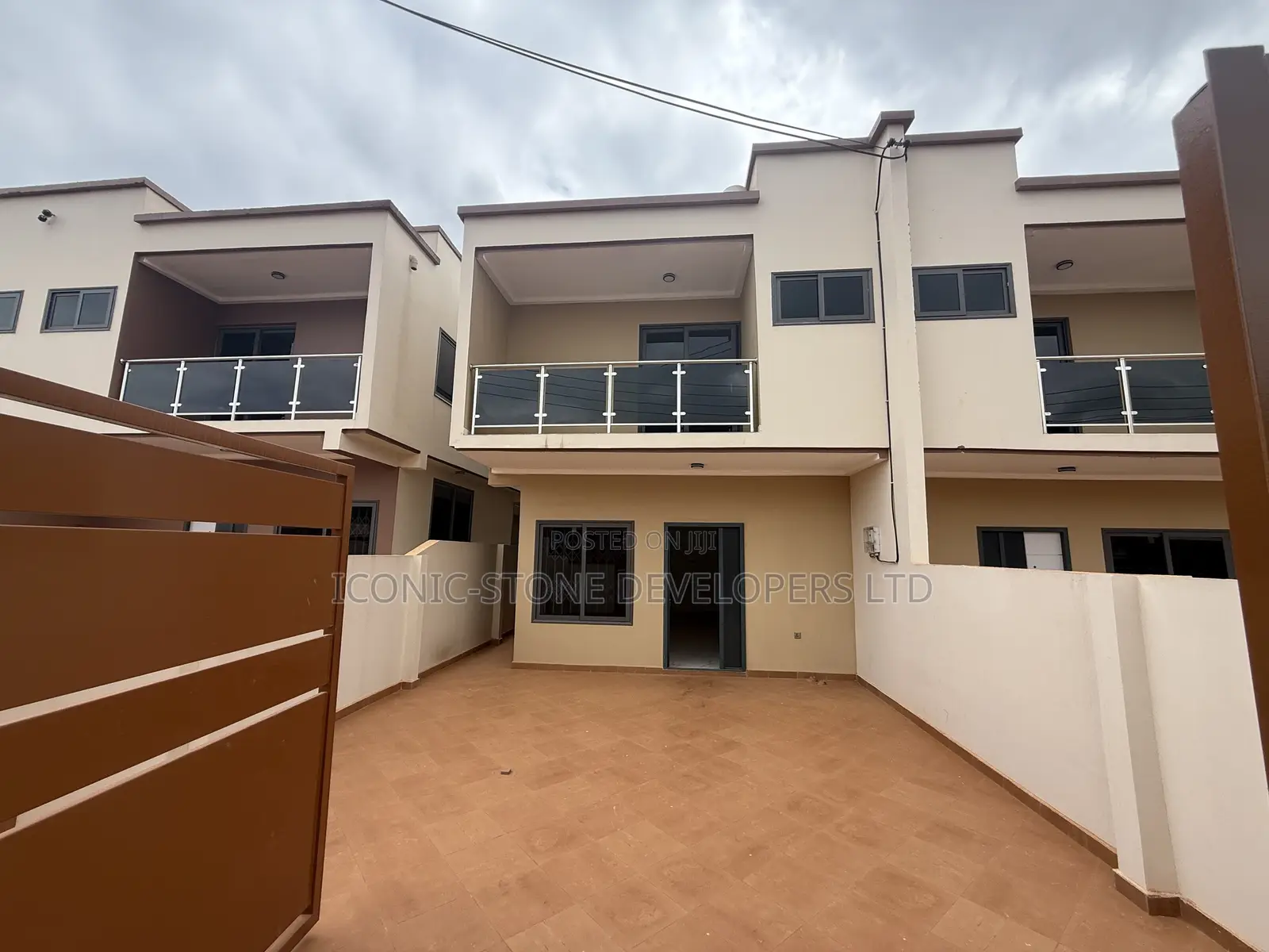 3bdrm Duplex in Pantang, Adenta for sale in Adenta