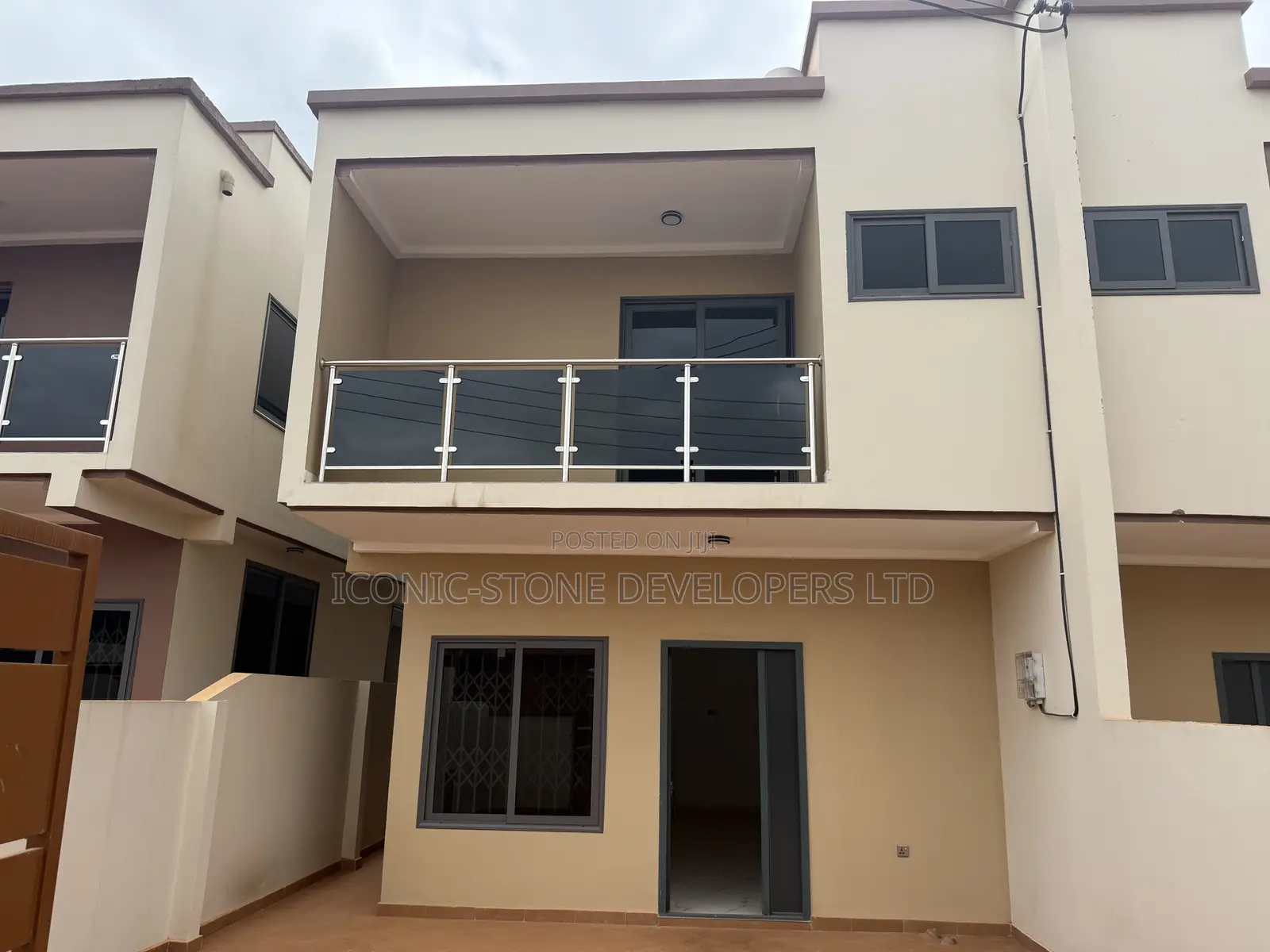 3bdrm Duplex in Pantang, Adenta for sale in Adenta
