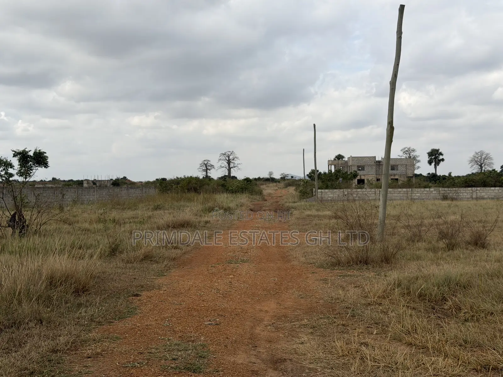 : Suitable for the Future (Afienya):  in Sakumono
