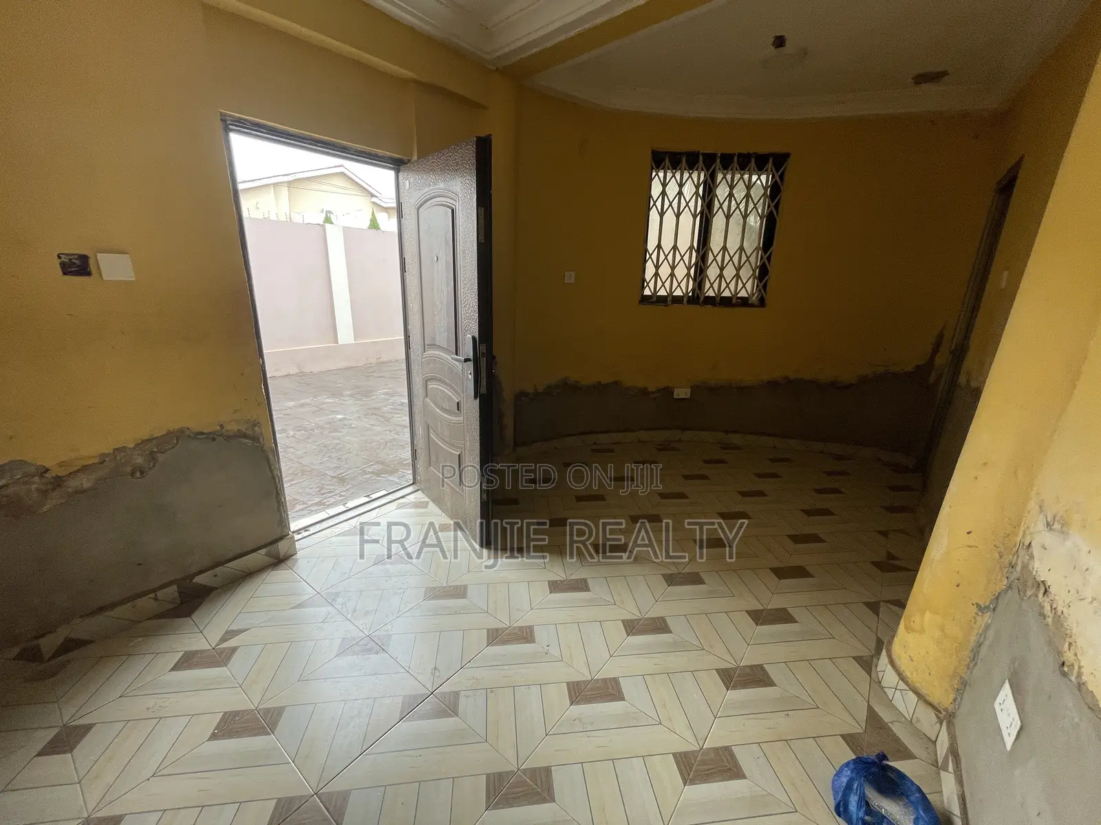 1bdrm Apartment in Franjie Realty, West Hills Mall Area for rent in West Hills Mall Area