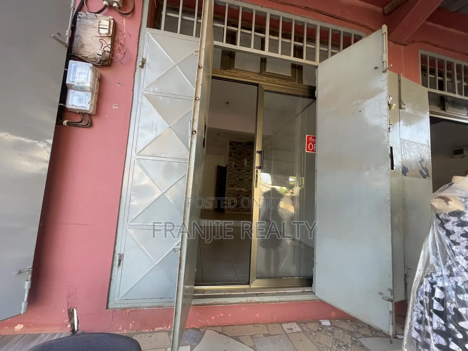 Shop for Rent at New Bortianor in West Hills Mall Area