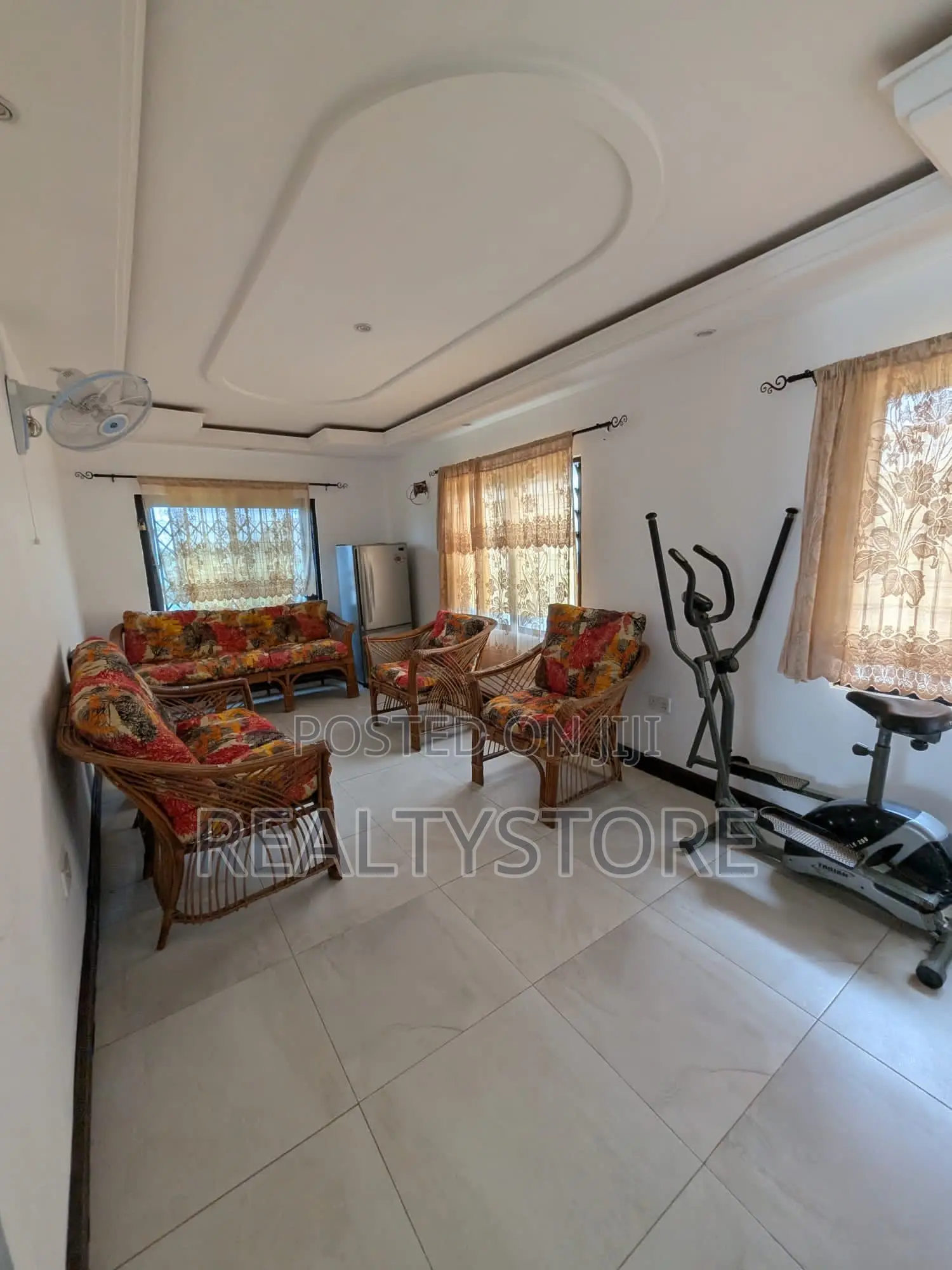 4bdrm House in Abuom Street, Accra Metropolitan for rent in Accra Metropolitan