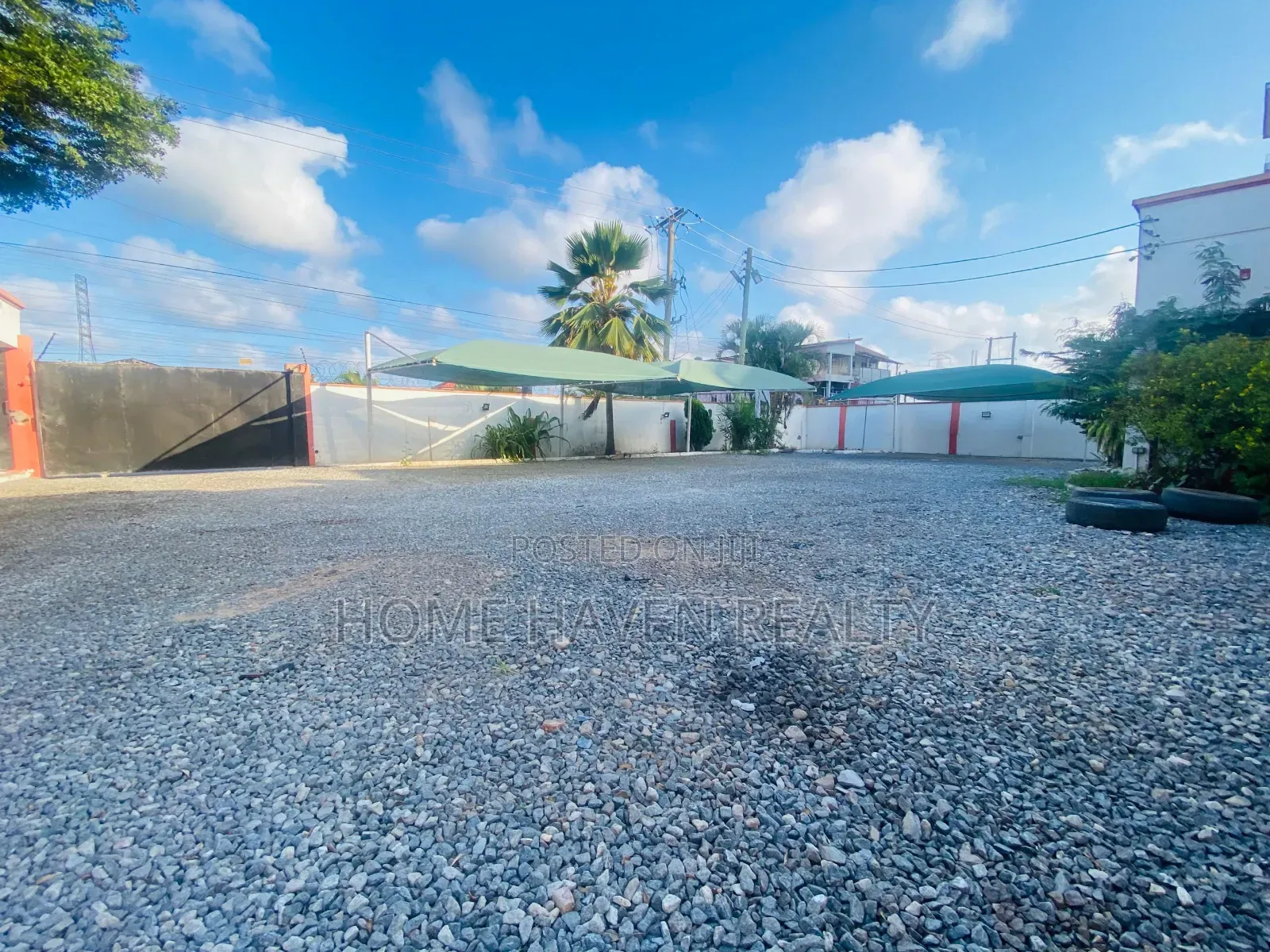 11bdrm House in Dzorwulu for rent in Dzorwulu