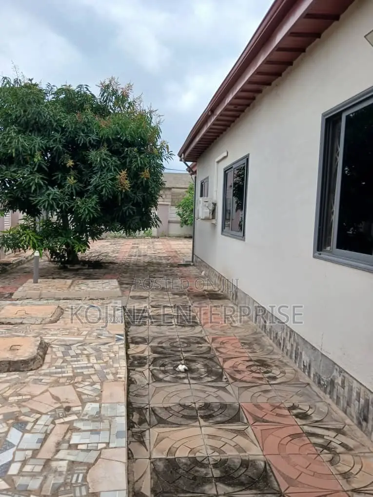 4bdrm House in Ejisu for sale in Ejisu-Juaben Municipal