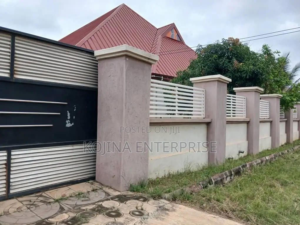 4bdrm House in Ejisu for sale in Ejisu-Juaben Municipal