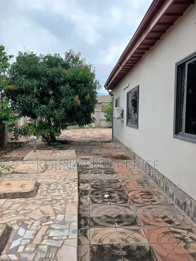 4bdrm House in Ejisu for sale in Ejisu-Juaben Municipal