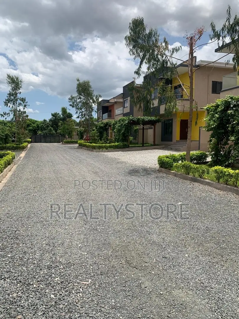 2bdrm Duplex in Cozy Home, Abokobi for sale in Abokobi