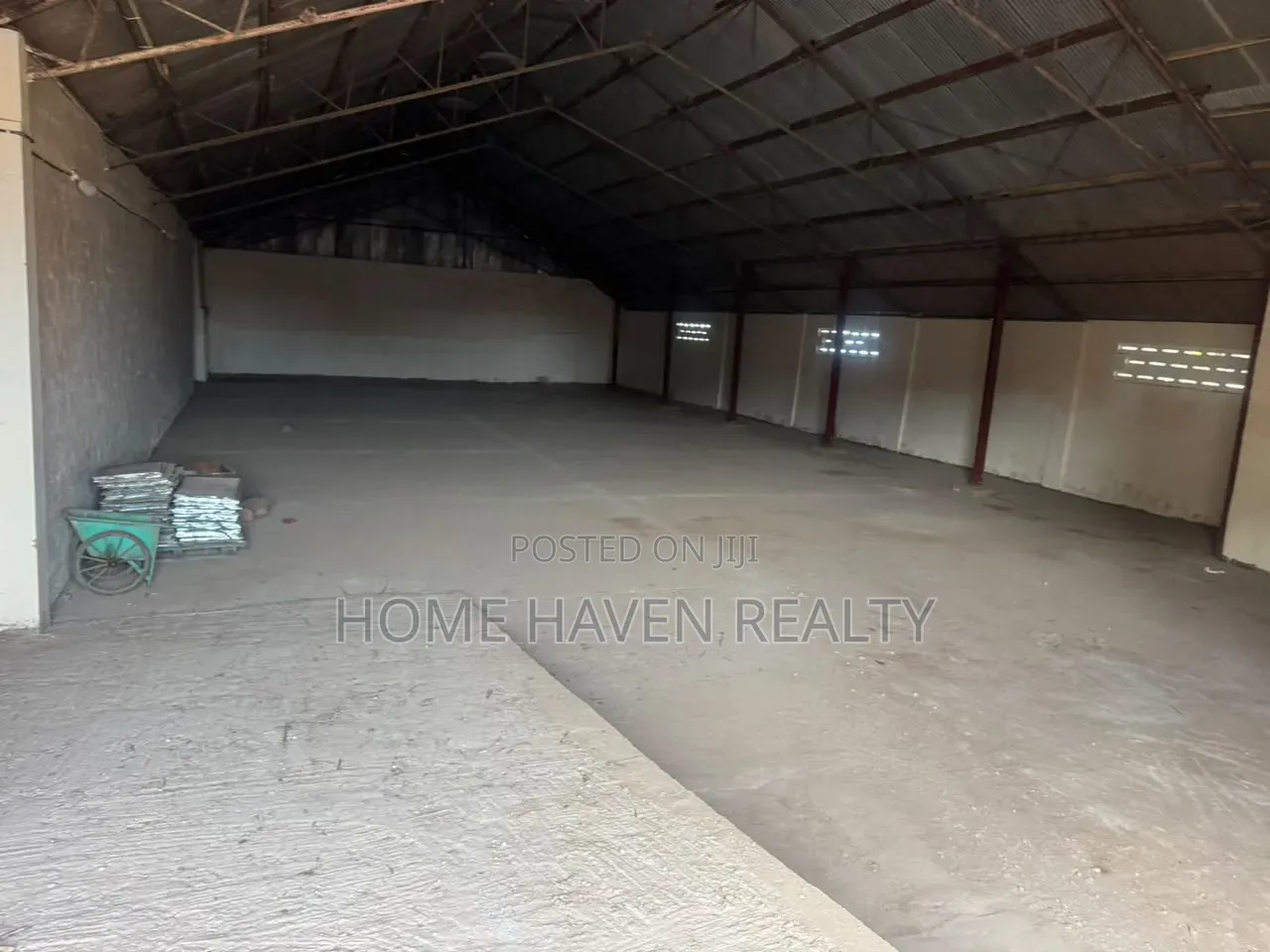 1250 Square Meter Warehouse for Rent at Circle Avenor in Circle Station Area