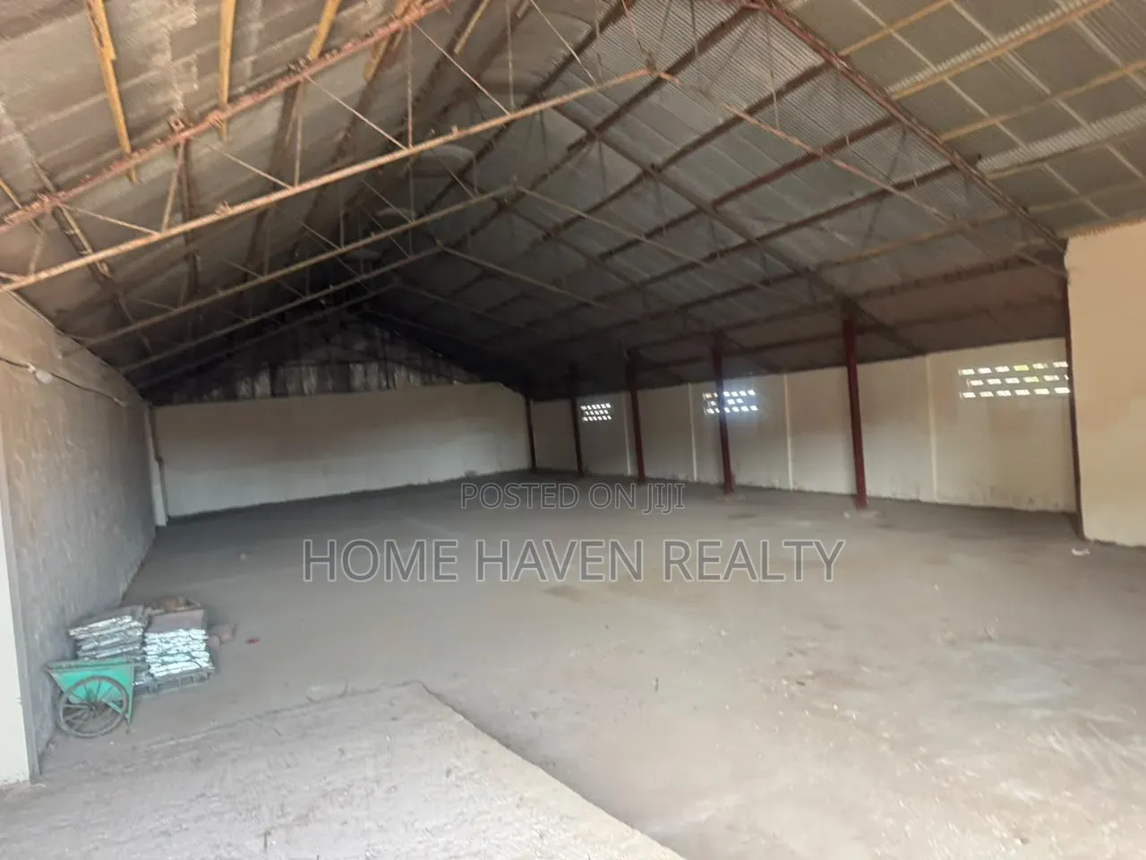 1250 Square Meter Warehouse for Rent at Circle Avenor in Circle Station Area
