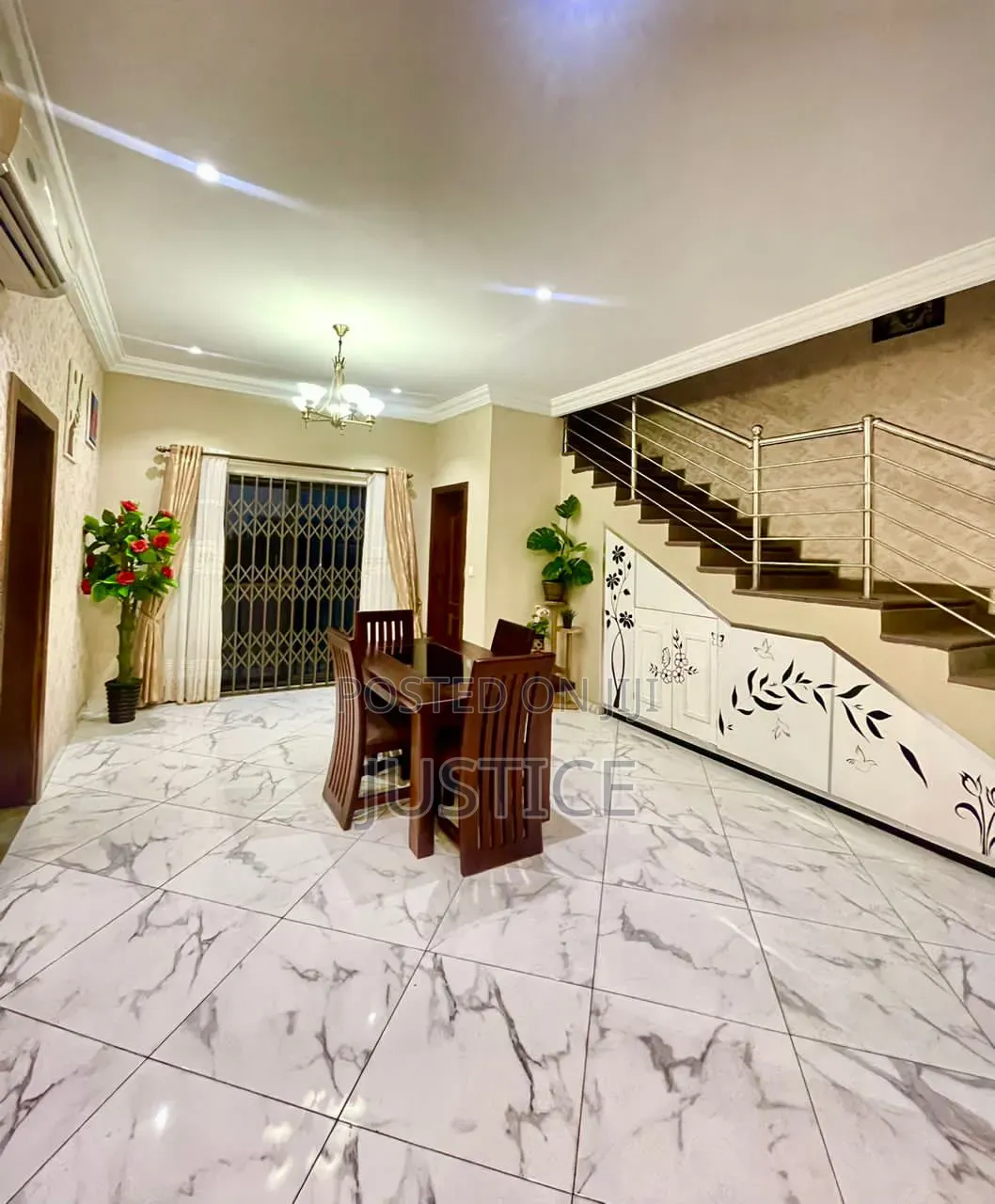 Furnished 3bdrm Townhouse/Terrace in Abelemkpe, Perez Chapel Area in Perez Chapel Area
