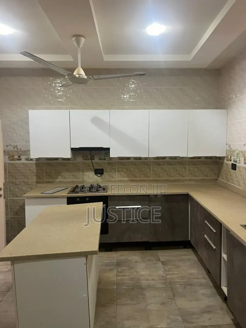 4bdrm House in Kwabenya for sale in Kwabenya
