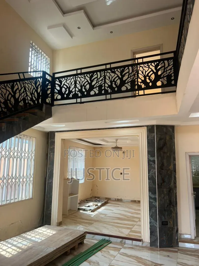 4bdrm House in Kwabenya for sale in Kwabenya