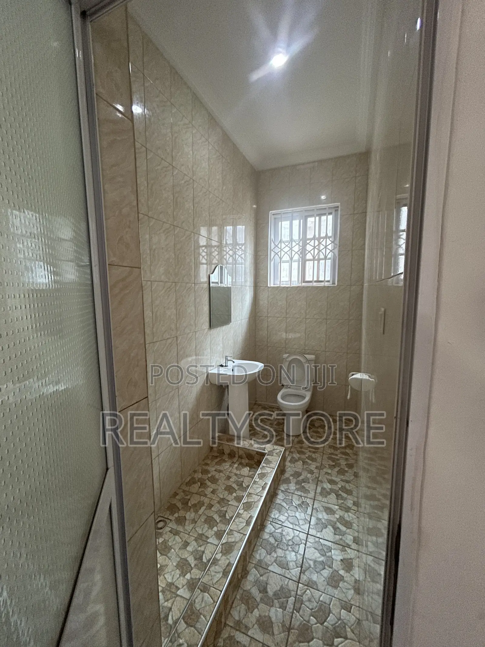 3bdrm Apartment in Cozy Home, Accra Metropolitan for rent in Accra Metropolitan
