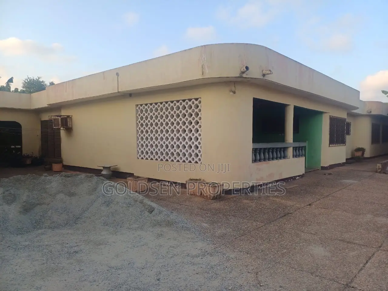 5bdrm House in Cfc, Mile 7 for sale in Mile 7