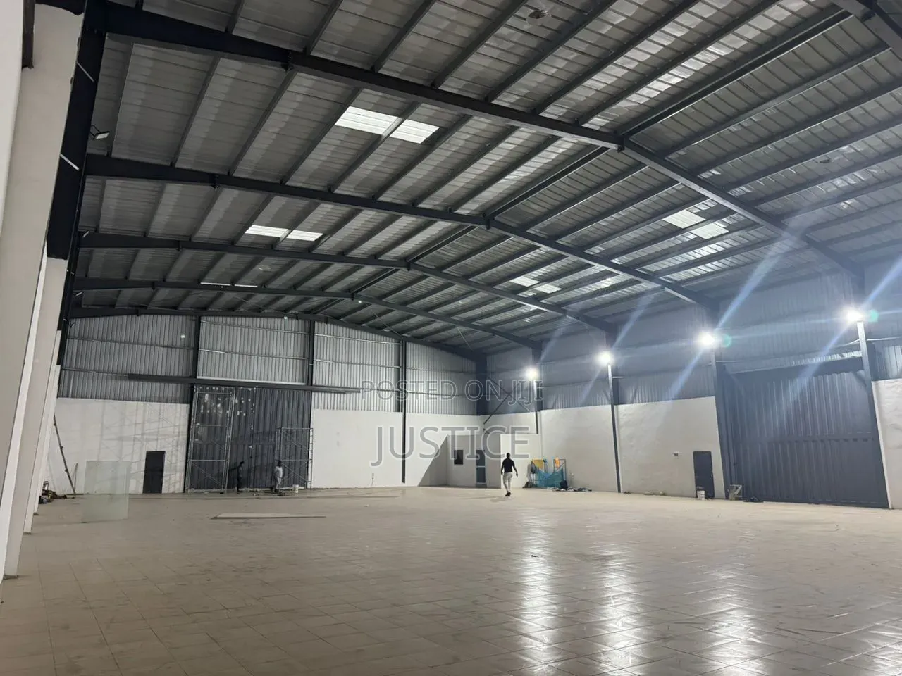 1300 Square Meter Warehouse Kisseman in Christian Village