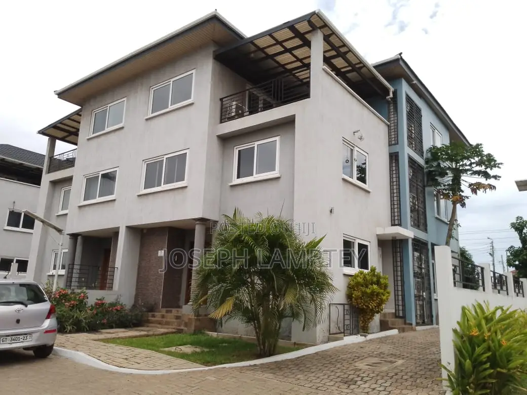 4bdrm Townhouse / Terrace in Joseph Lamptey, US Embassy Area for rent in US Embassy Area