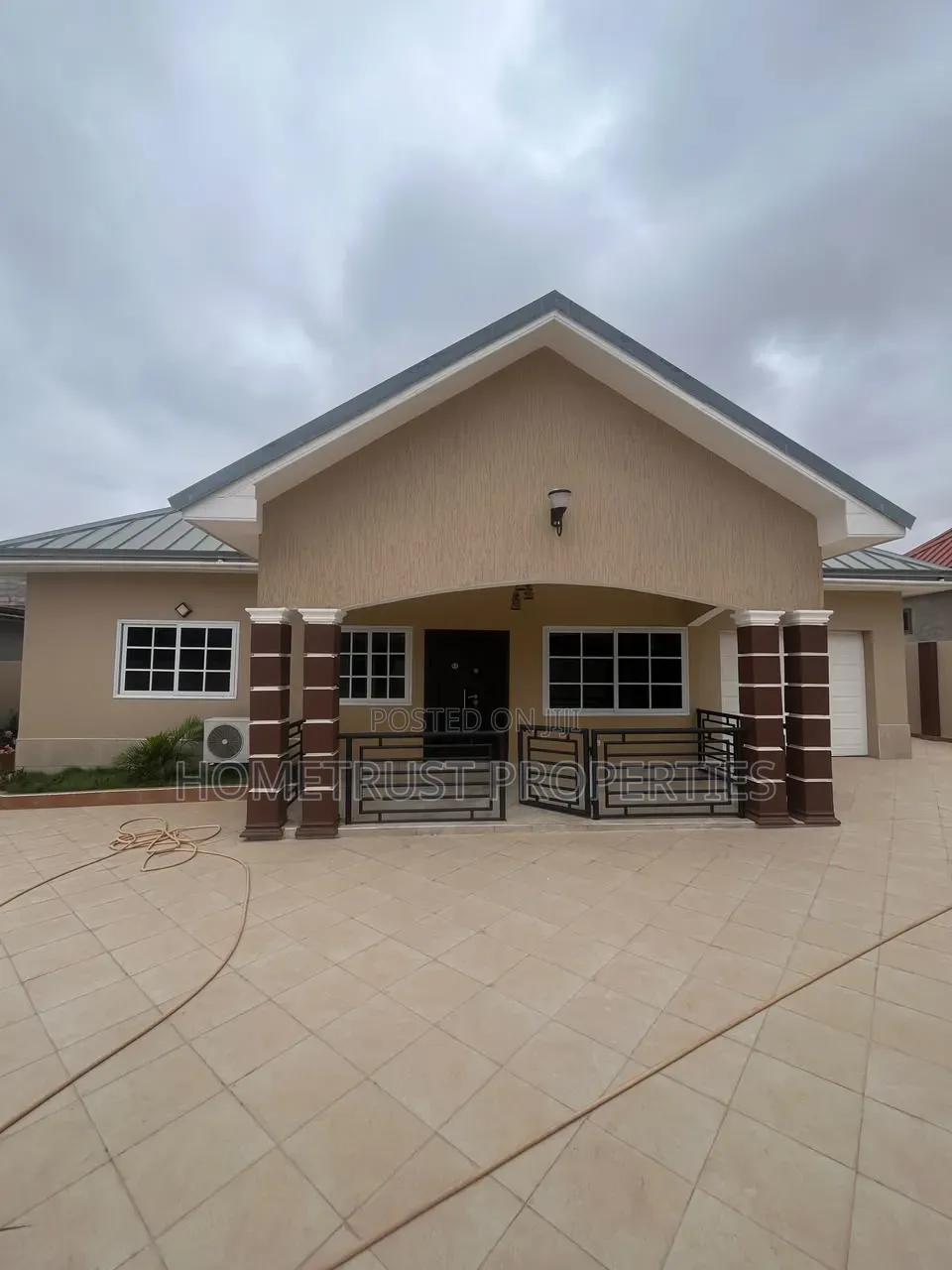 4bdrm House in Oyarifa Ghana Flag for rent in Ghana Flag