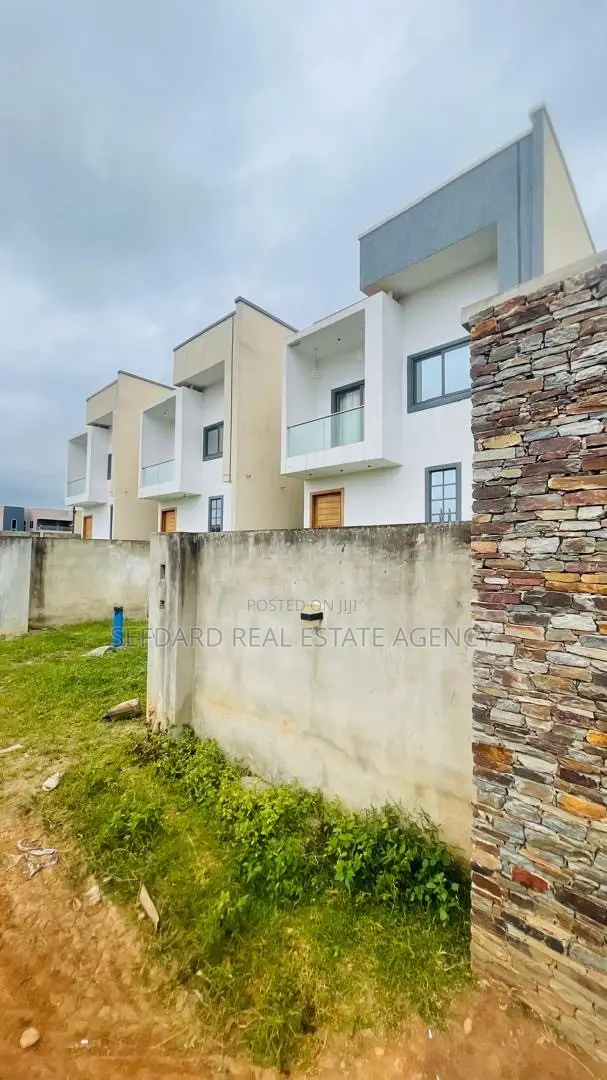 2bdrm Duplex in Sefdard Properties, Amasaman for sale in Amasaman