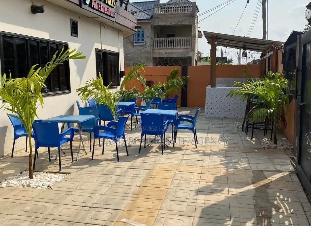 10-Bedroom Guesthouse for Sale – Macarthy Hill in MacCharty Hills