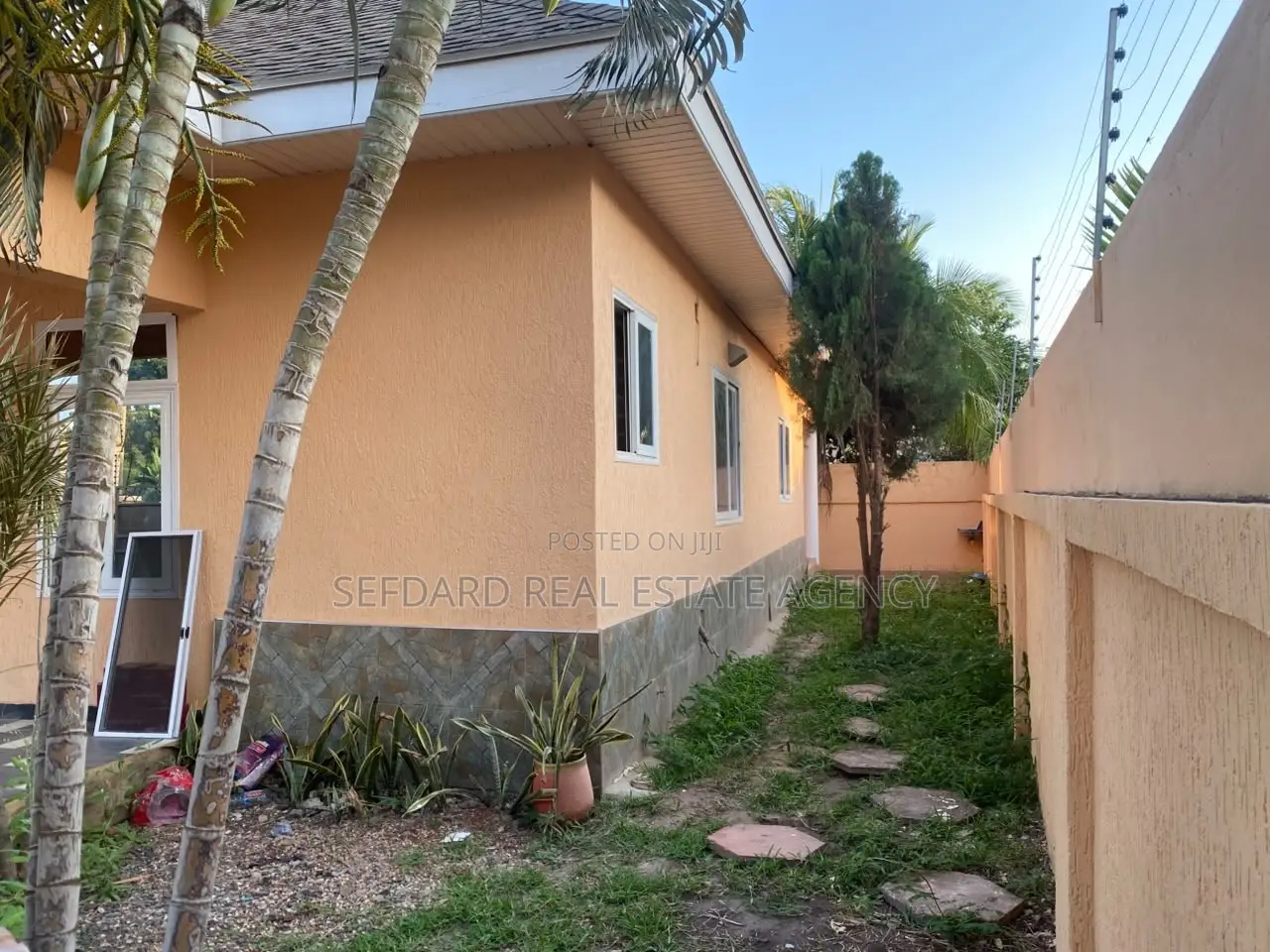 3bdrm House in Sefdard Properties, Adjiriganor for rent in Adjiriganor