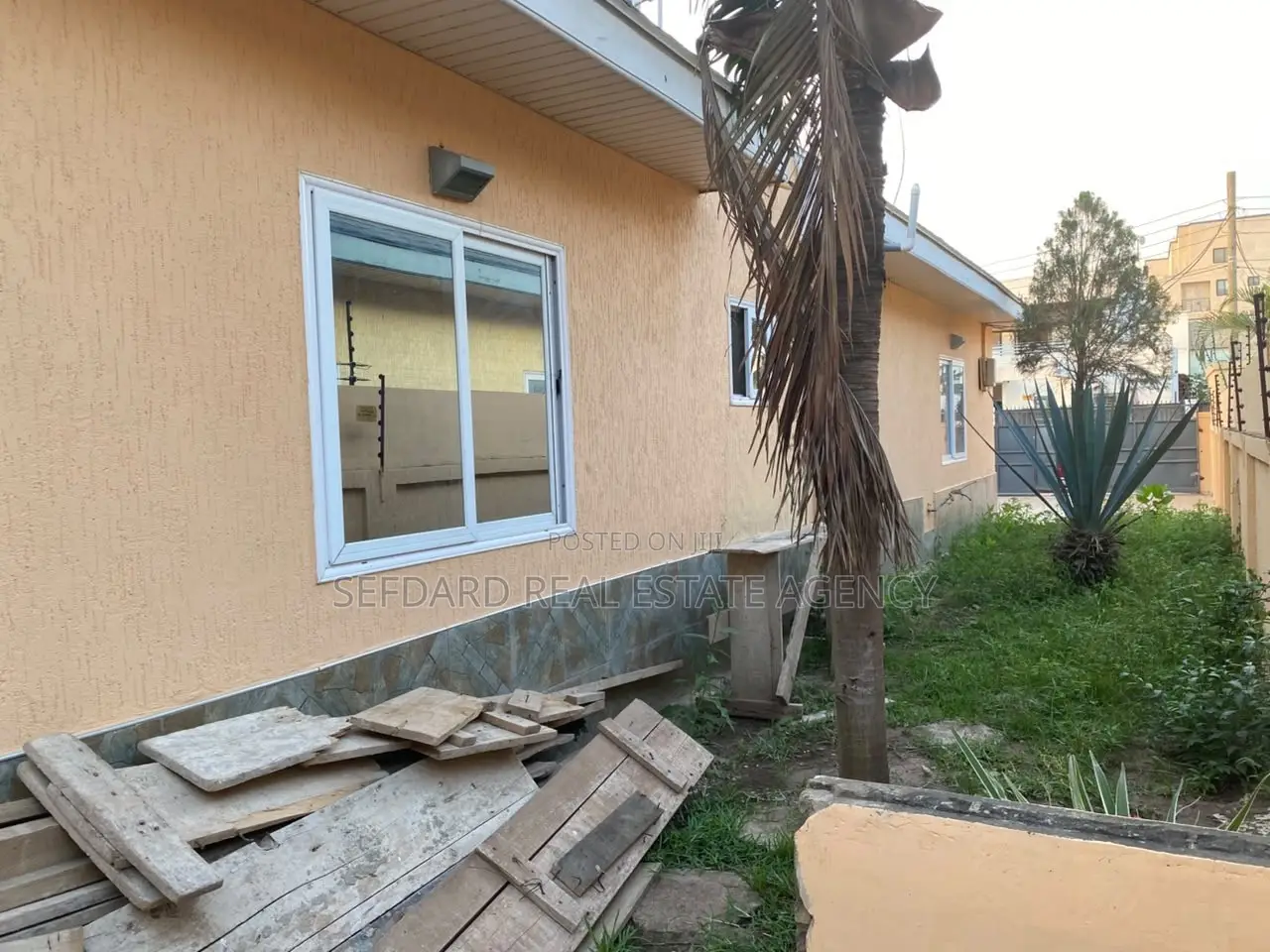 3bdrm House in Sefdard Properties, Adjiriganor for rent in Adjiriganor