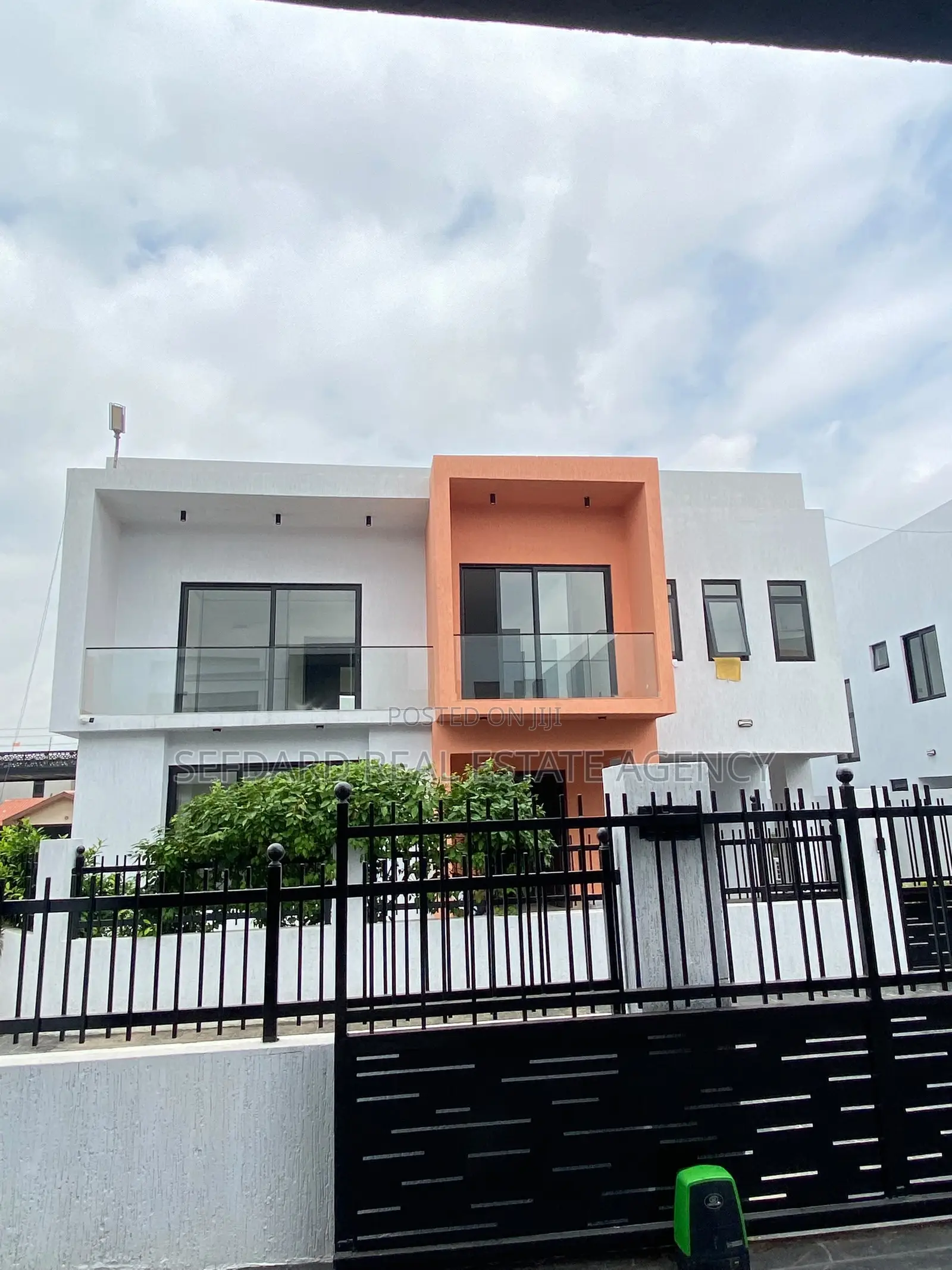 4bdrm Duplex in Sefdard Properties, Adjiriganor for sale in Adjiriganor