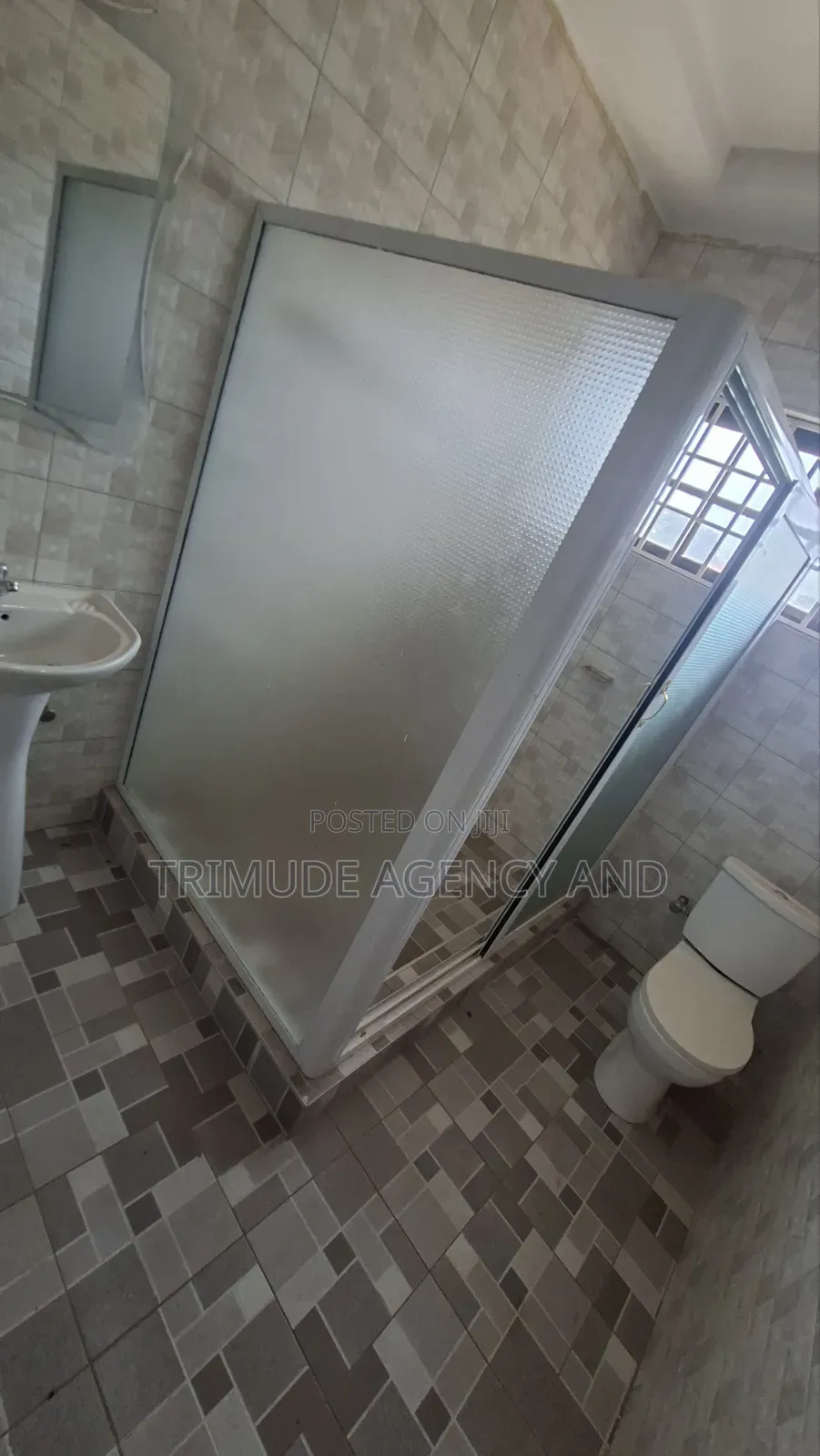 6bdrm House in Trimude Agency And, Kumasi Metropolitan for sale in Kumasi Metropolitan