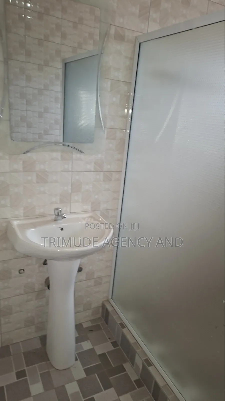 6bdrm House in Trimude Agency And, Kumasi Metropolitan for sale in Kumasi Metropolitan