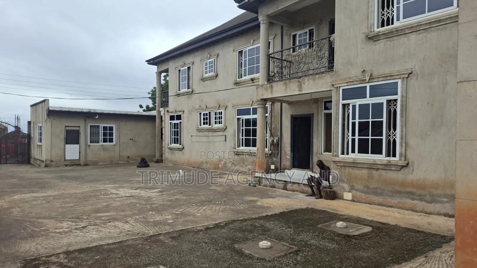 7bdrm House in Trimude Agency And, Kumasi Metropolitan for sale in Kumasi Metropolitan