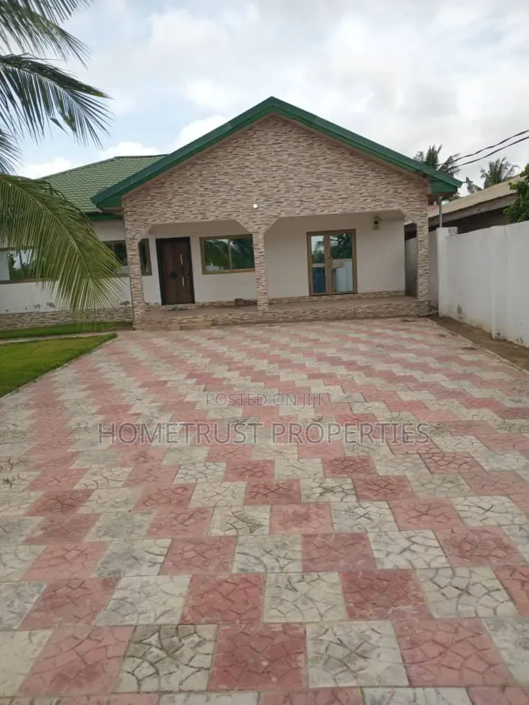 4bdrm House in Amasaman Satellite for sale in Amasaman