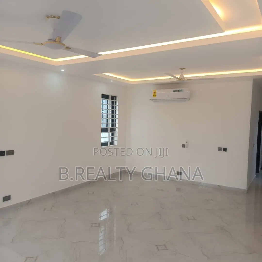 4bdrm House in Sakumono for rent in Sakumono