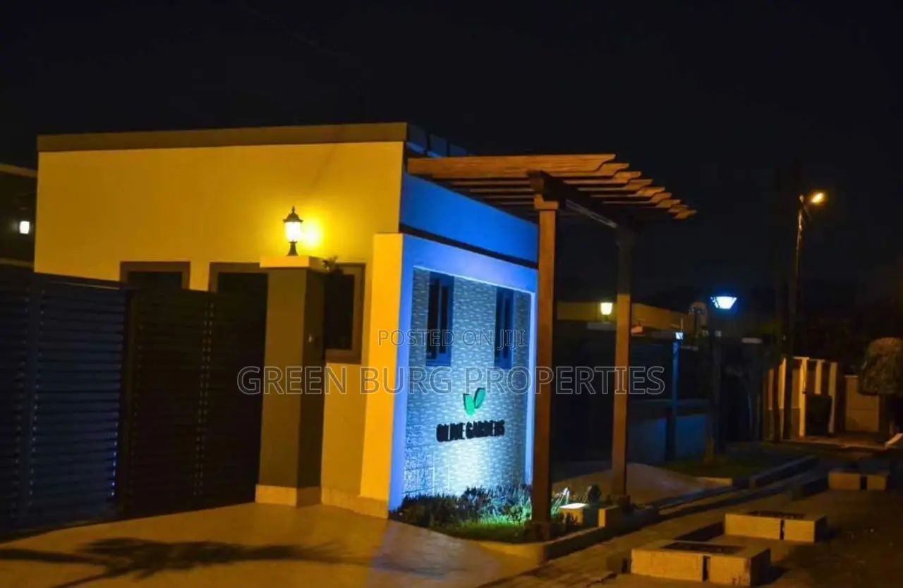 Furnished 2bdrm House in Green, East Legon for rent in East Legon