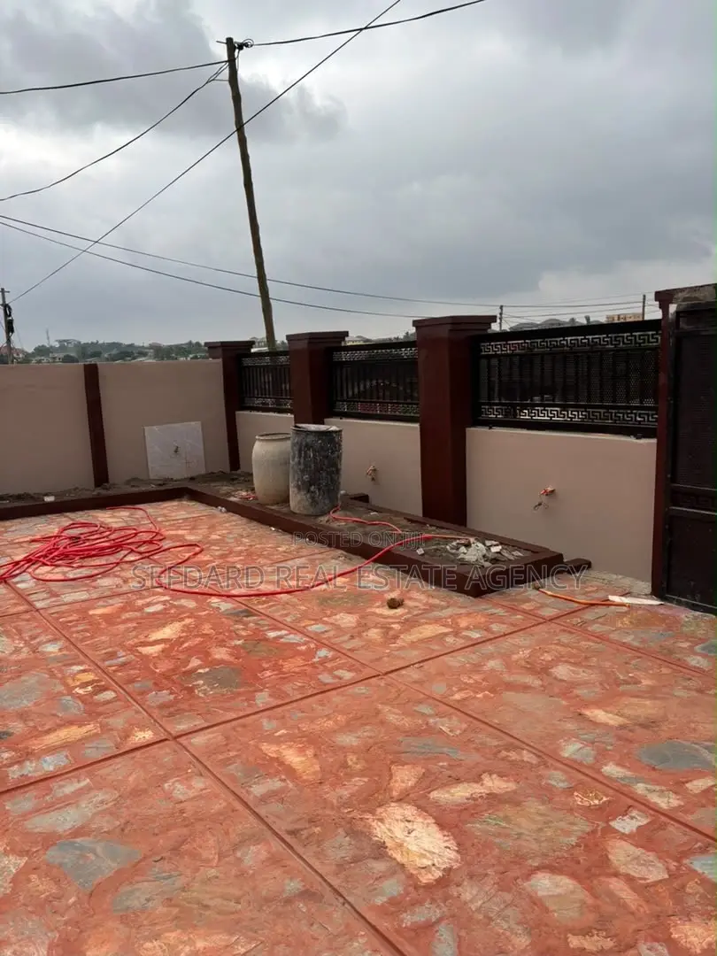 3bdrm House in Sefdard Properties, Gbawe for sale in Gbawe