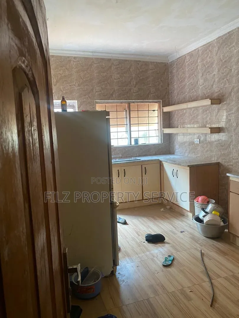 4bdrm House in Abgoba, School Park Area for rent in School Park Area