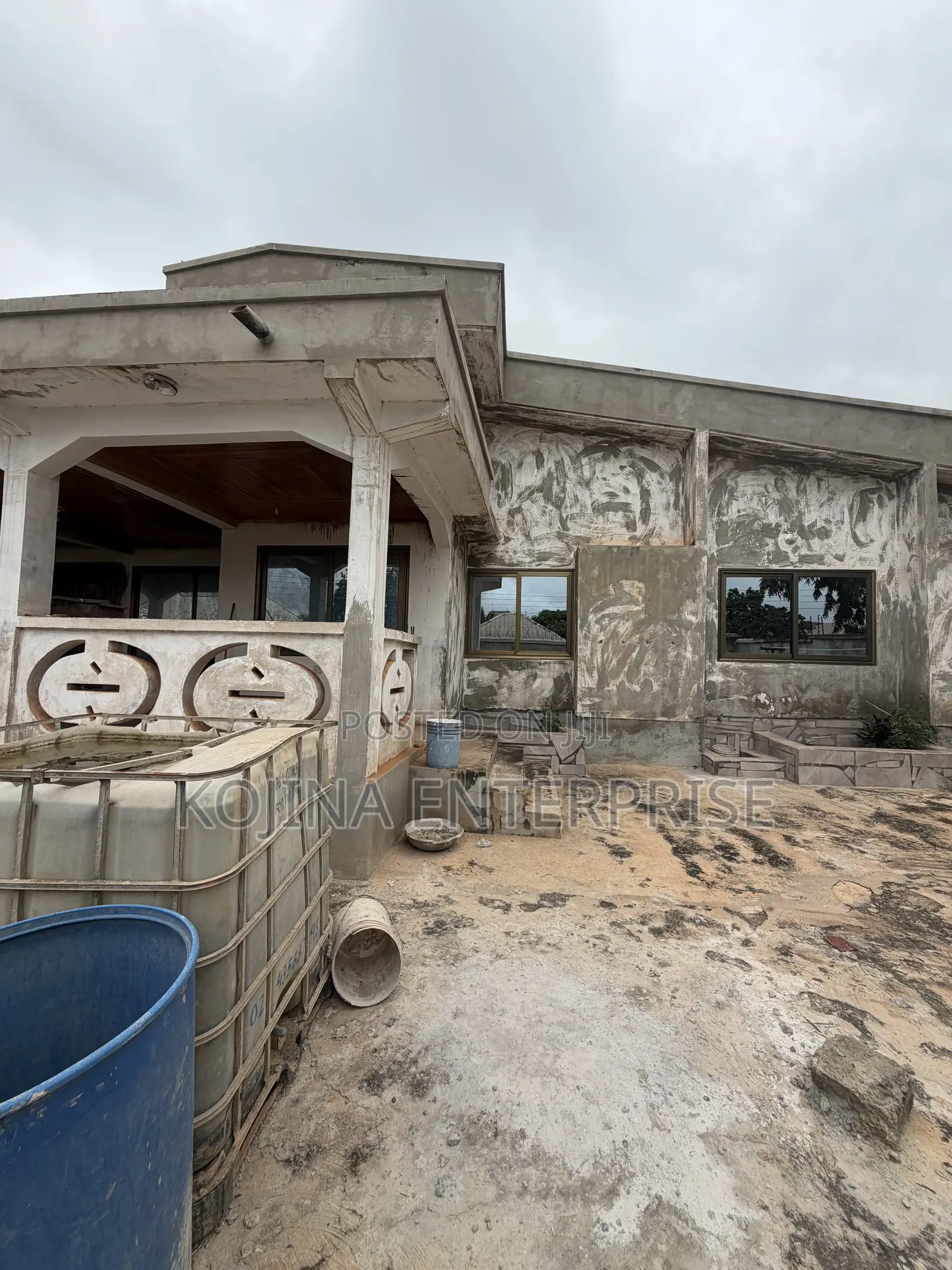 6bdrm House in Paraku, Kumasi Metropolitan for rent in Kumasi Metropolitan