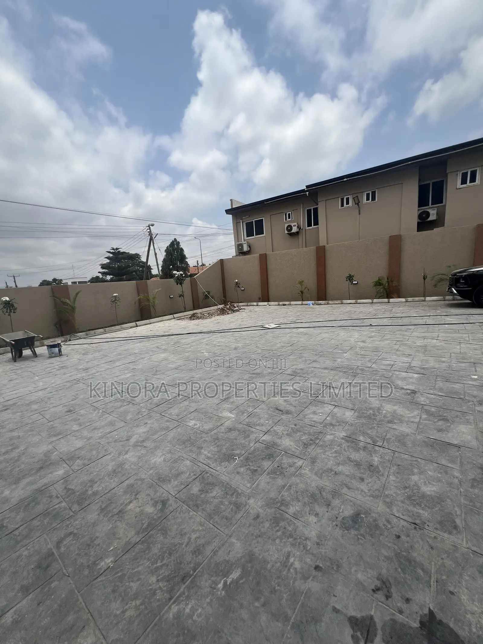 2bdrm Apartment in Winsconsin, North Legon for rent in North Legon