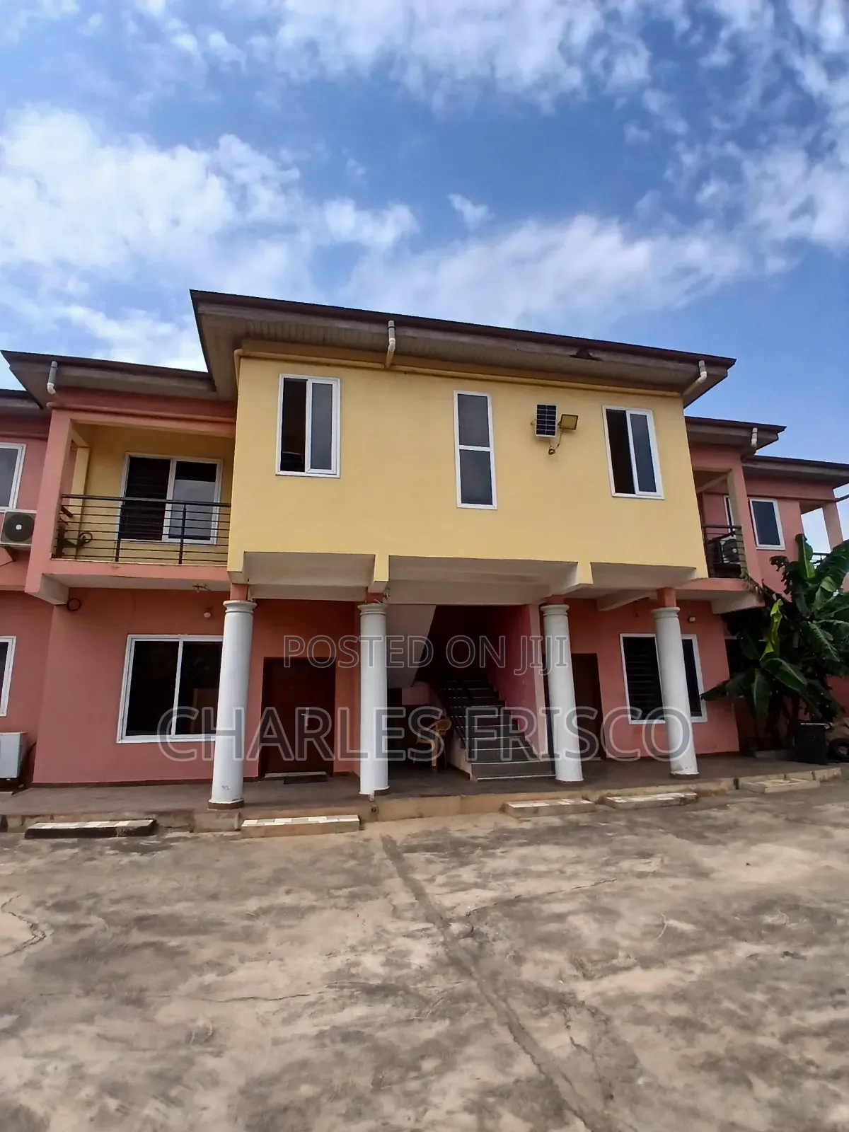 3bdrm Apartment in Madina Estate for rent in Estate