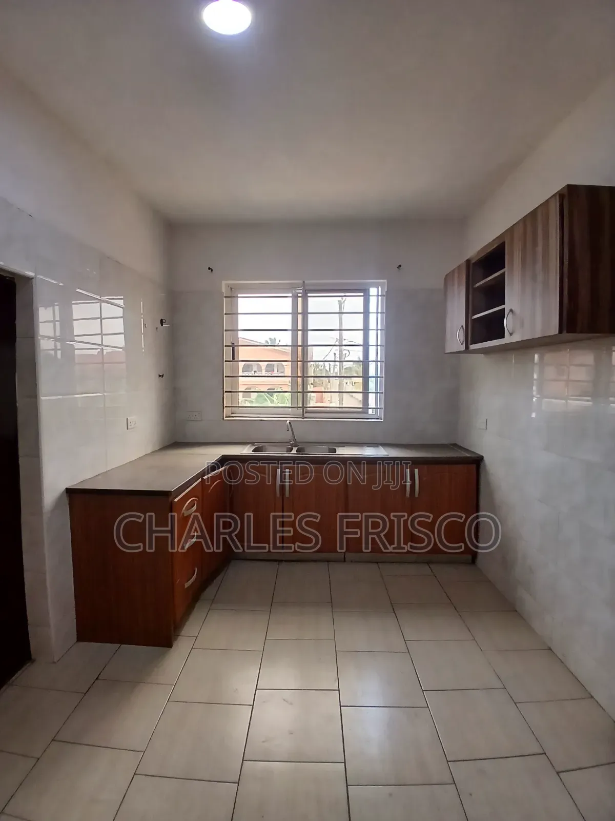3bdrm Apartment in Madina Estate for rent in Estate