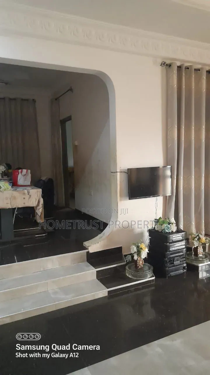 7bdrm Duplex in Maccharthy Hills for sale in MacCharty Hills