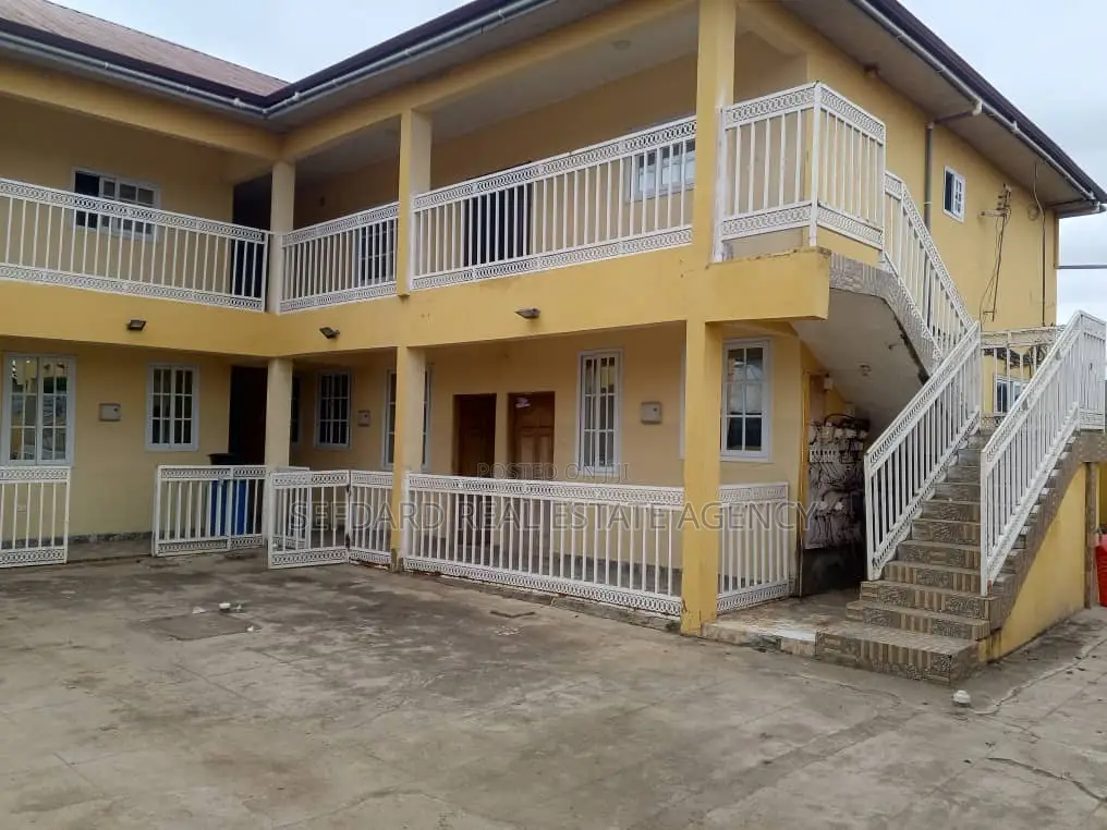 9bdrm Apartment in Sefdard Properties, Ablekuma for sale in Ablekuma