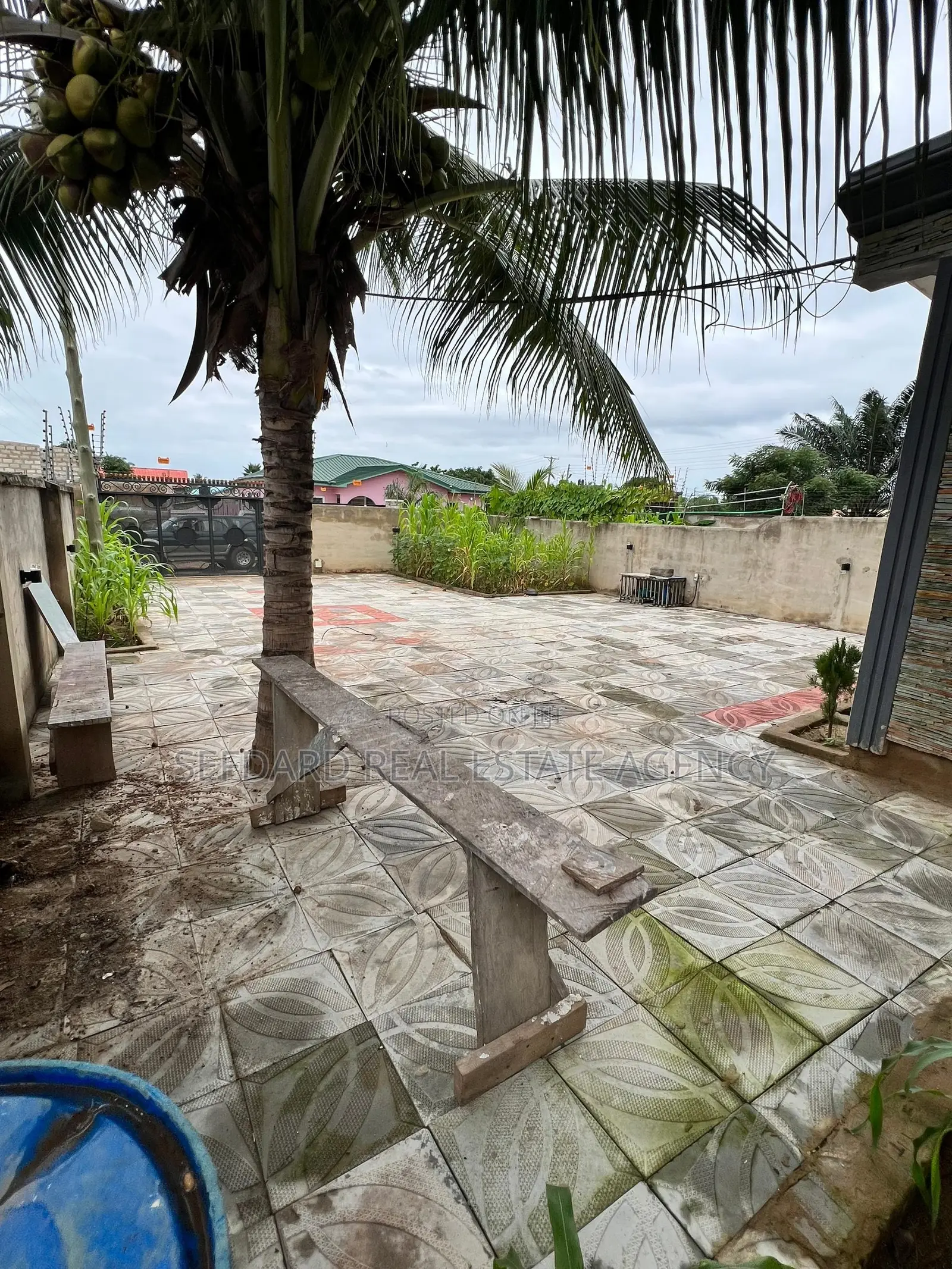 5bdrm Duplex in Sefdard Properties, Ablekuma for sale in Ablekuma