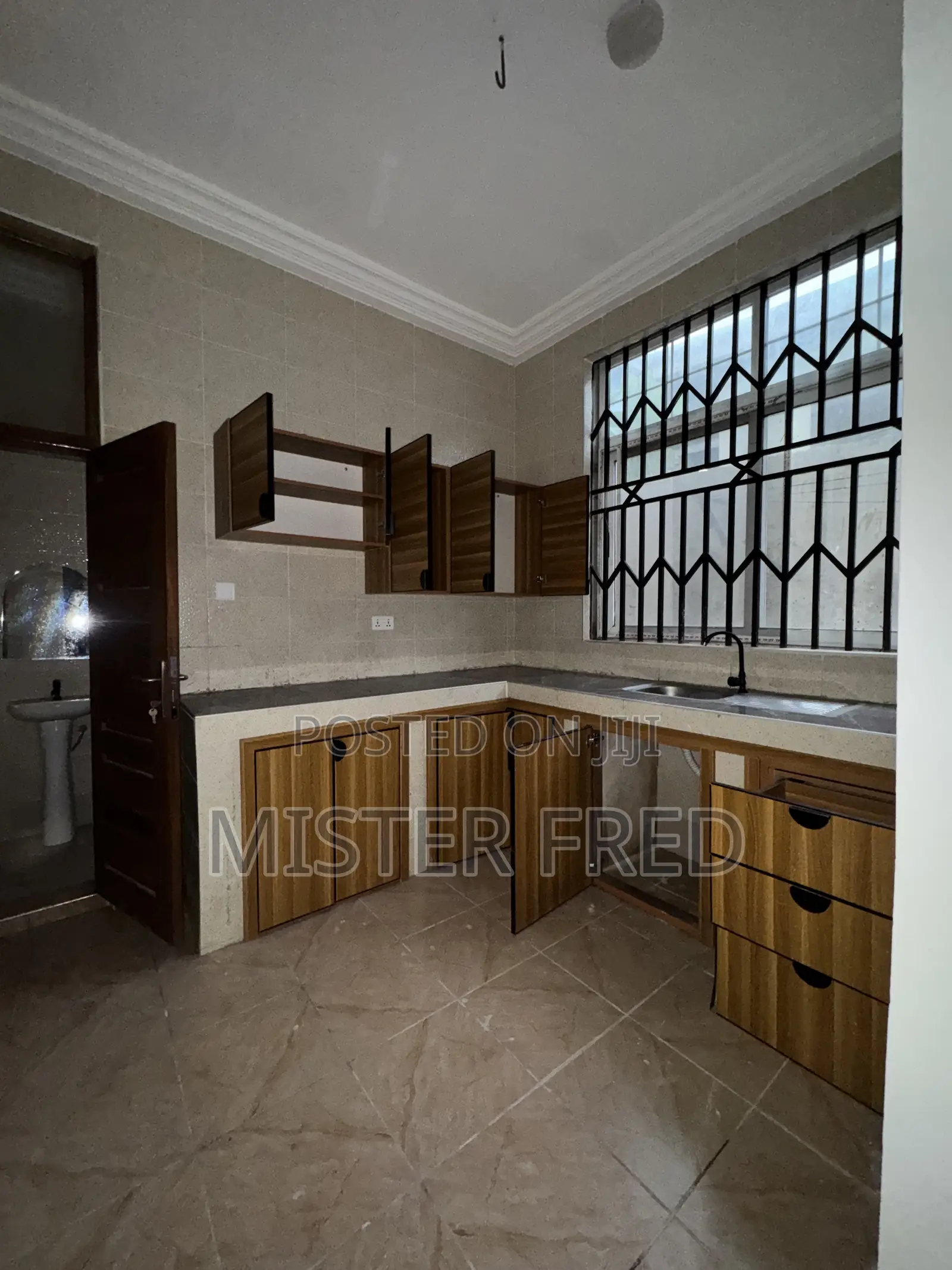 2bdrm Apartment in Redtop, Weija for rent in Weija