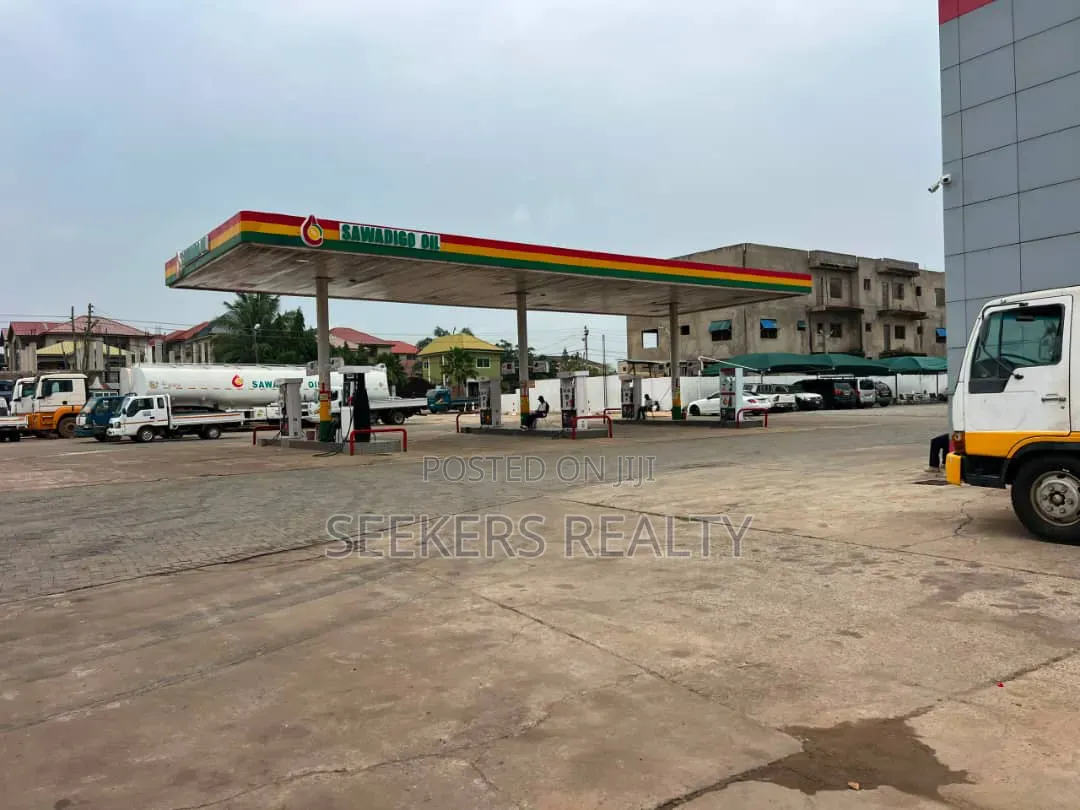 Filling Station for Auction Sale Adjiringanor School Junction. in Ability