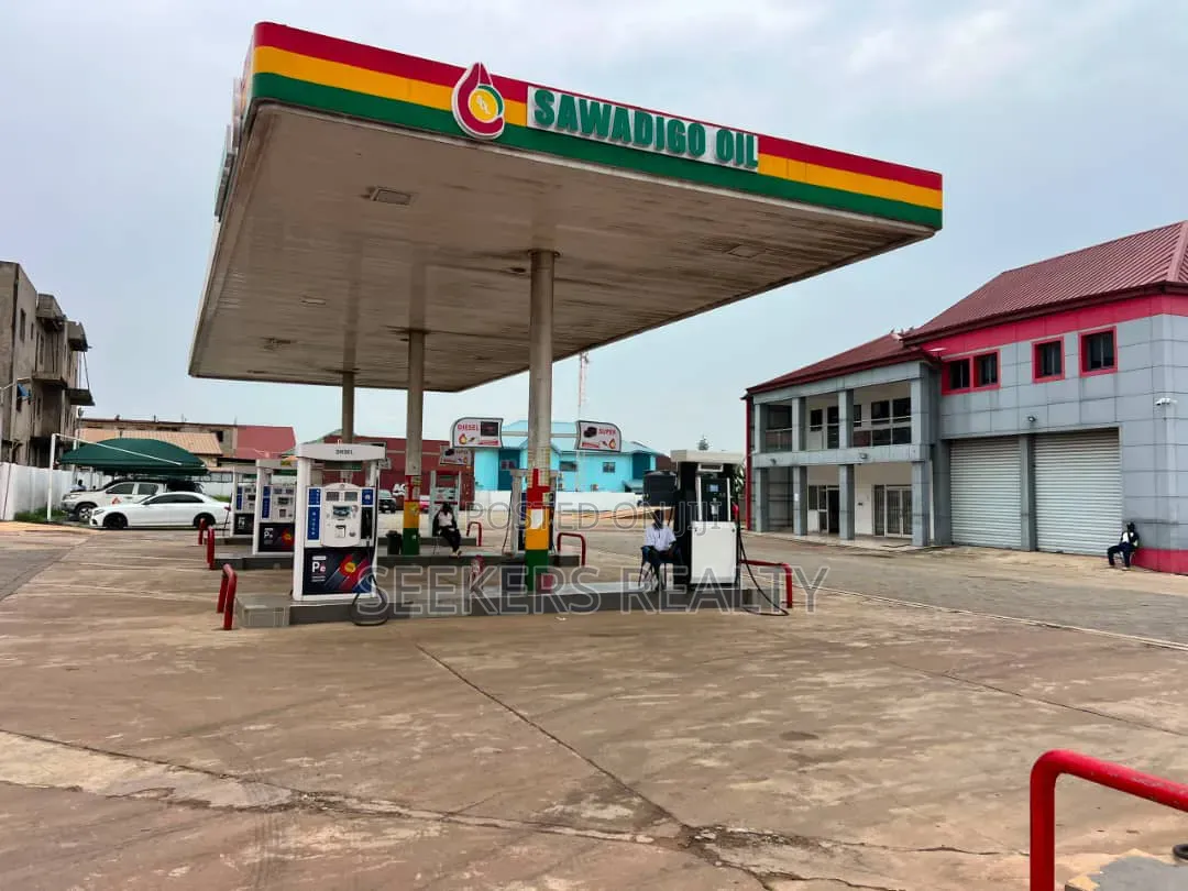 Filling Station for Auction Sale Adjiringanor School Junction. in Ability
