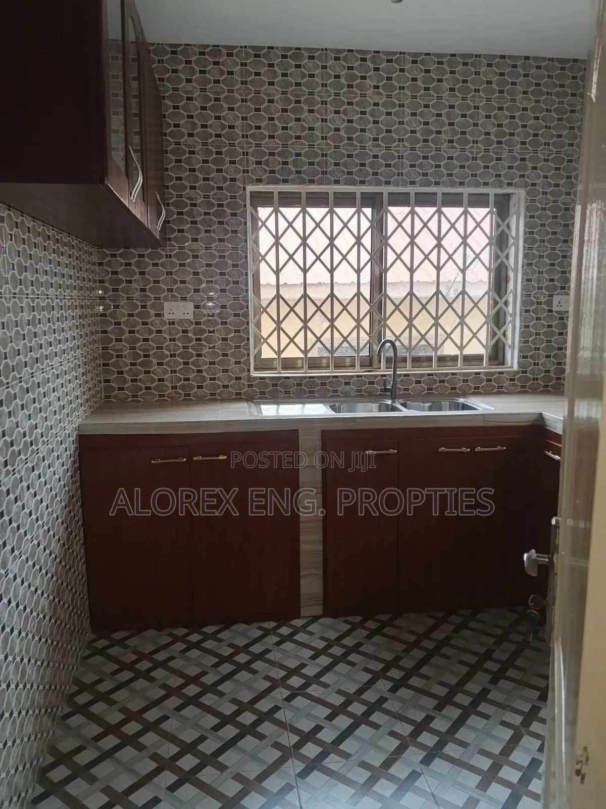 2bdrm Apartment in Adenta Amanfro, Frafraha for rent in Frafraha