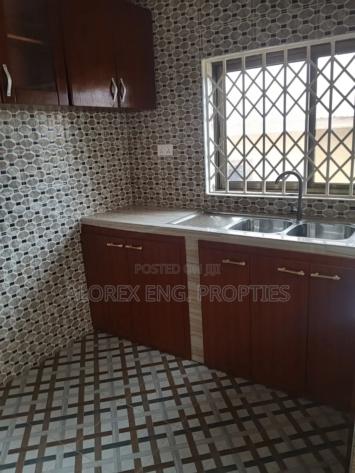 2bdrm Apartment in Adenta Amanfro, Frafraha for rent in Frafraha