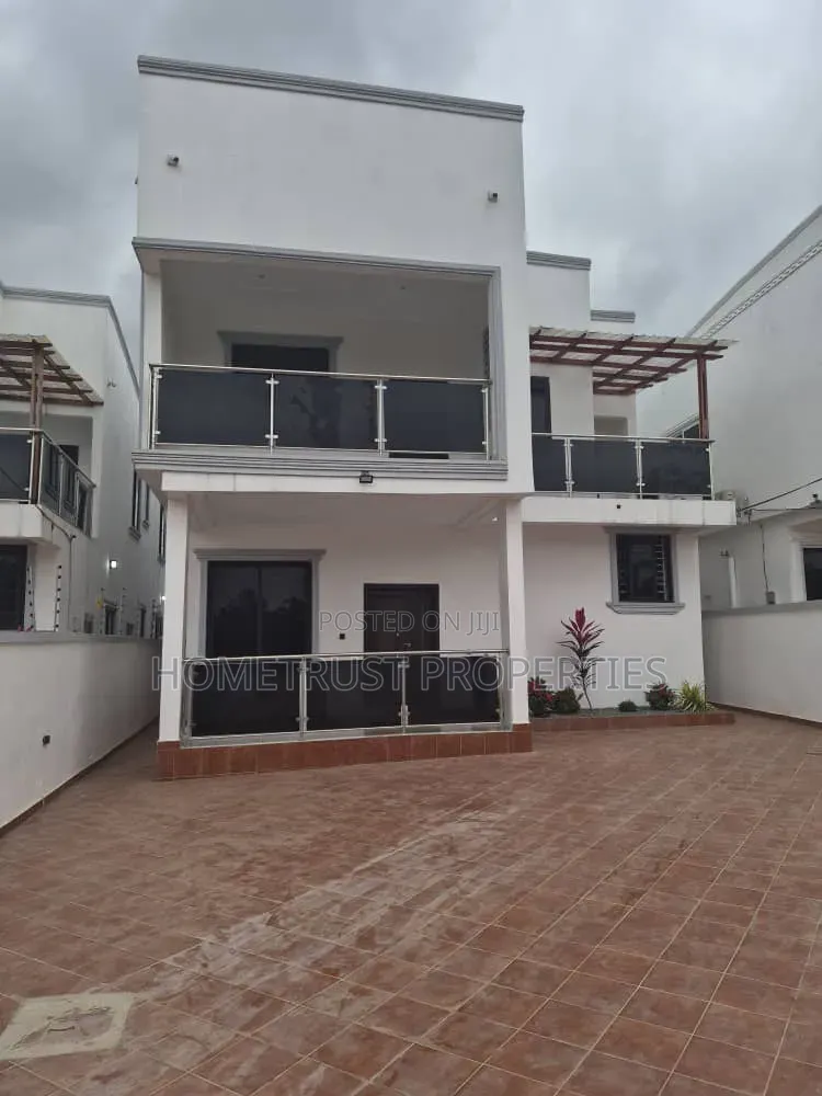 4bdrm Duplex in Kwabenya Acp for sale in Kwabenya